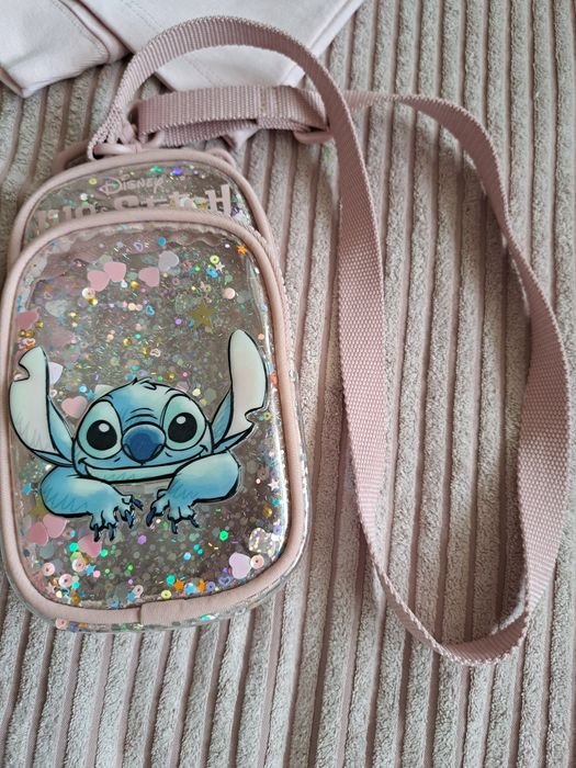 Плюшени играчки 2 блузи ( zara)несесер  Стич .Чанта(zara)