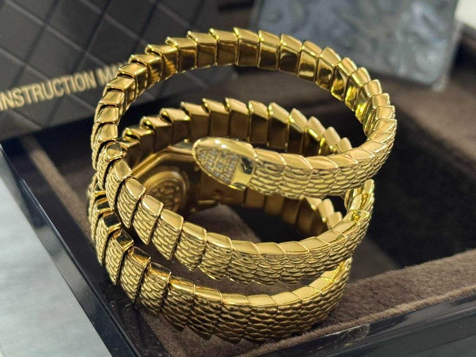 Дамски часовник Roberto Cavalli by Franck Muller с диаманти