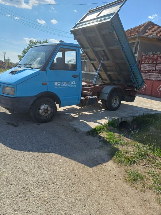 Vând iveco daily