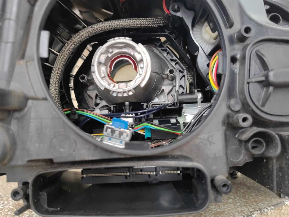 Фар BMW 5 F10 F11 Bi-Xenon ляв /Фар БМВ Ф10 Ф11 /Фар BMW F10 F11 Ориги