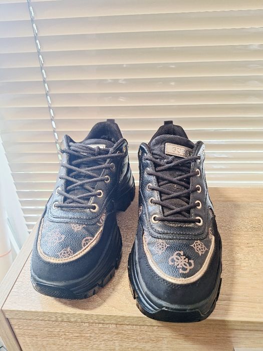 Сникърси Guess 38 номер