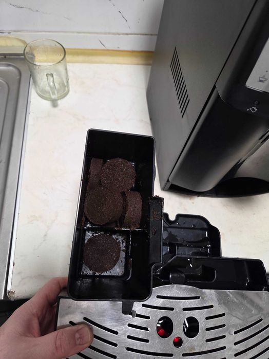 Espressor Automat DeLonghi Magnifica ESAM3000 Aparat cu Cafea Boabe