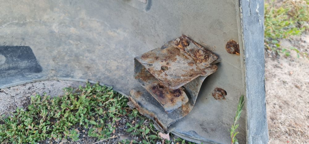 Бампер передний  isuzu trooper 2