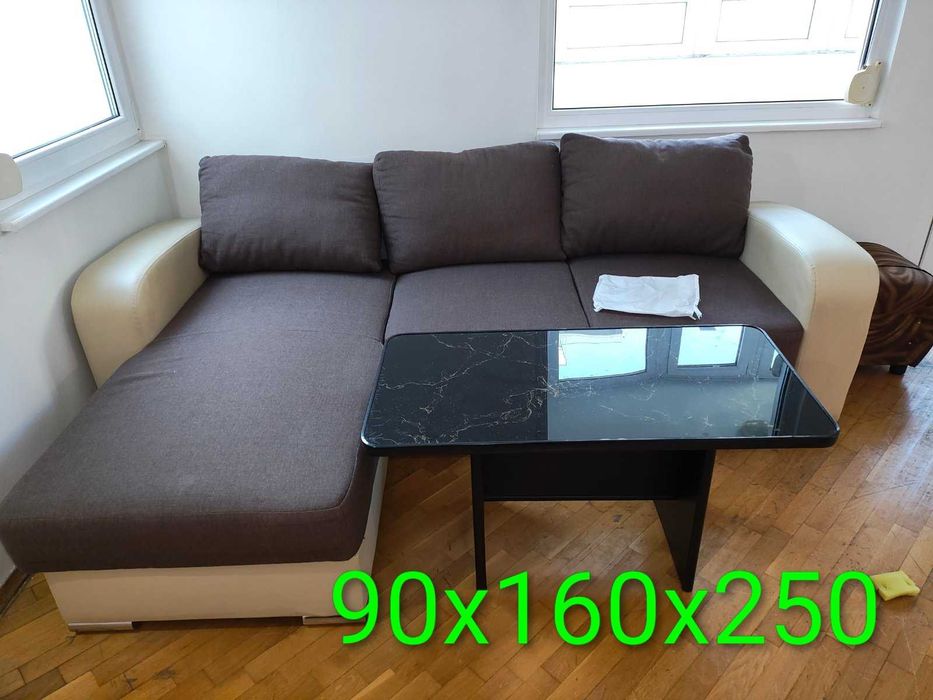 Разтегателен диван