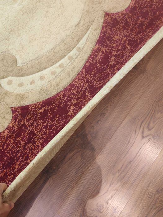 Ковер  в отличном состоянии 3*4