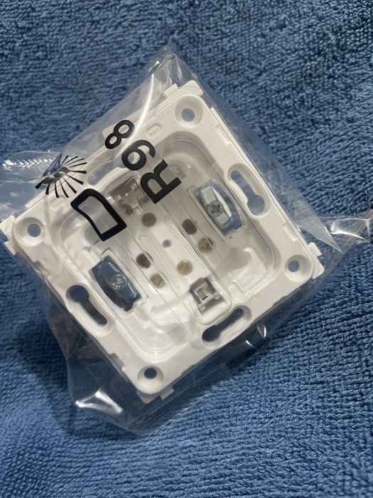 Розетки Donel R 98