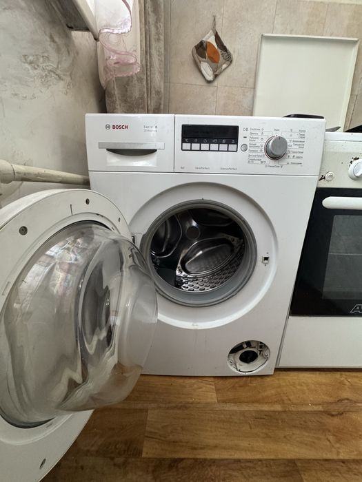Подам стиралку Bosch