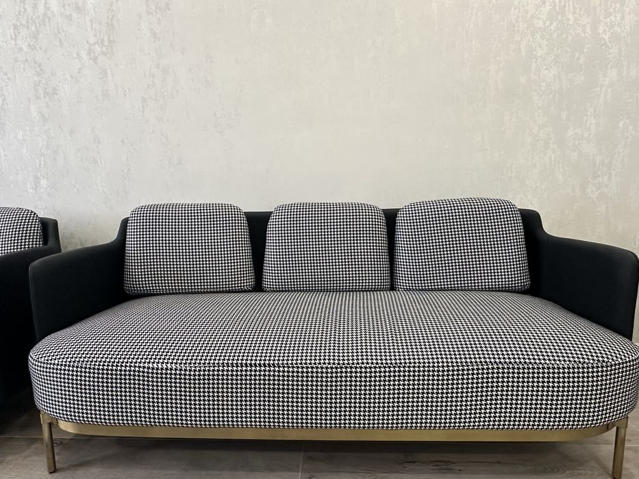 Диваны в хорошем состояний