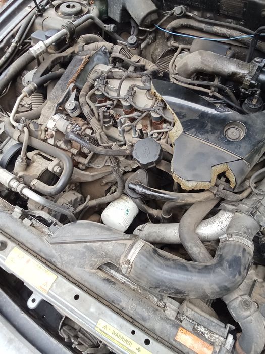 Motor 19 diesel cod motor F8Q în stare bună mai multe detalii la telefon 0746382708