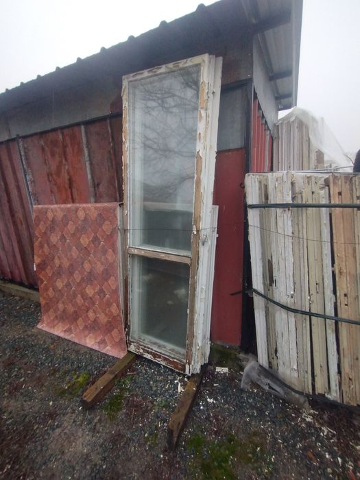 Дървена дограма в добро състояние