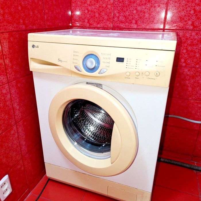 Продам стиральную машину LG 5kg