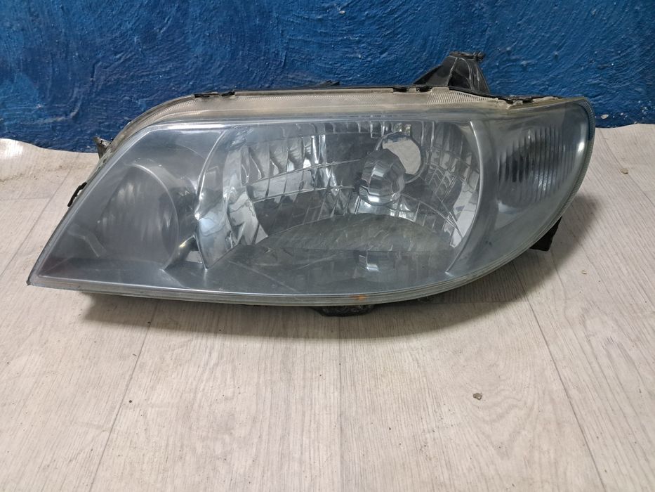 На мазду 323 фамили