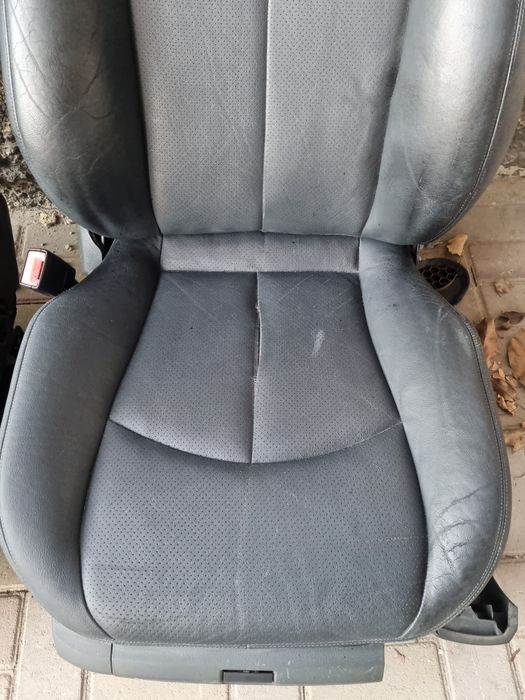 Пара передних сидение w211