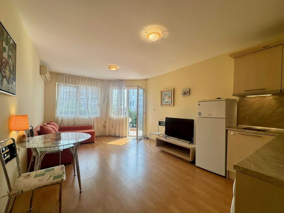 Продава се Двустаен апартамент в Свети Влас - 57 кв.м за 1244 €/кв.м - Снимка #3