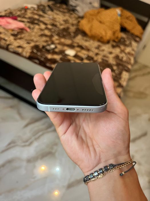 iPhone 15 baby blue