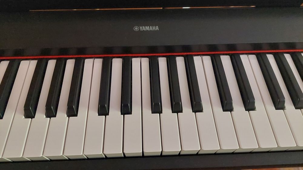 Pian Yamaha Piaggero NP-32 (includ suport și husă)