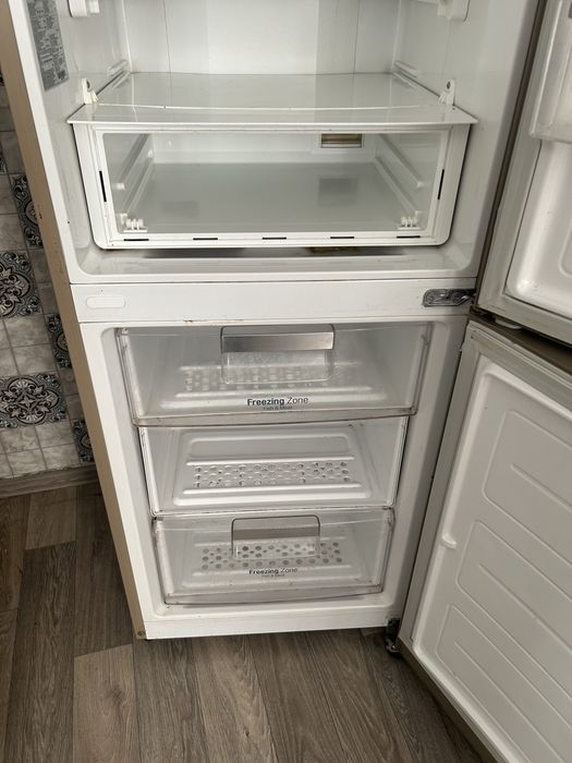 Продам холодильник