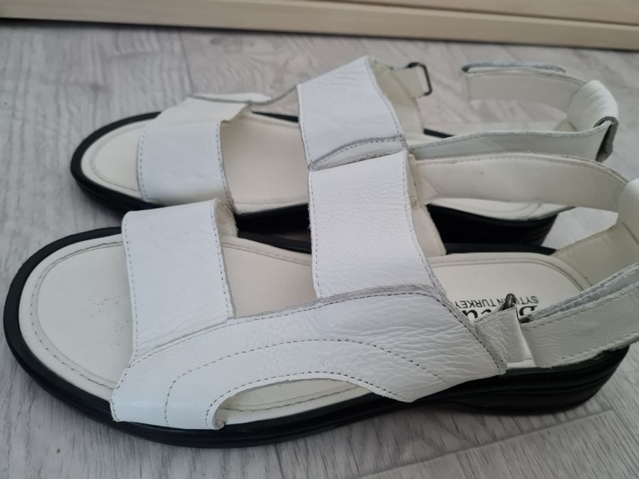 Продам мурской сандали кожанный