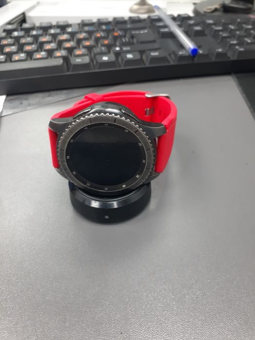 Продам смарт часы самсунг