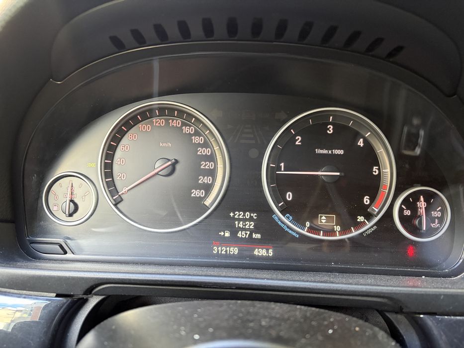 BMW Seria 5 520d F10 2012 - Distributie noua  la Cosmo  motors iasi 6100 ron
