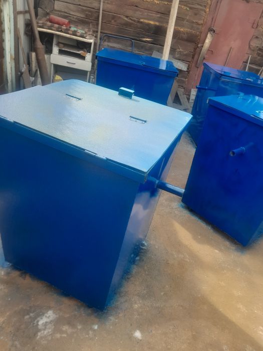 Продам мусорный контейнер