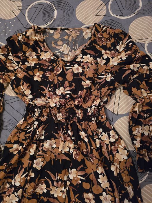 Нова копринена рокличка размер М