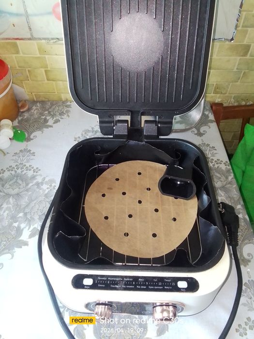 Кухонная электрогриль.