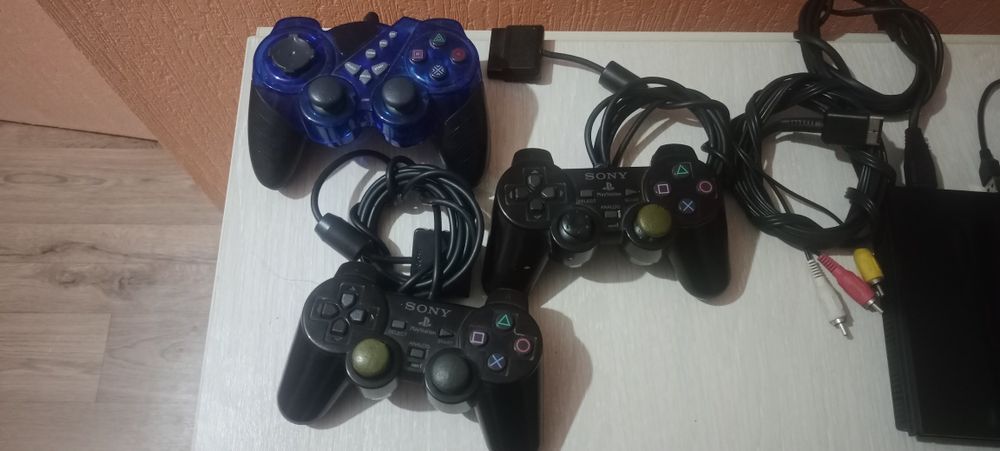 Продам или обмен Sony PlayStation 2 Slim SCPH-90006