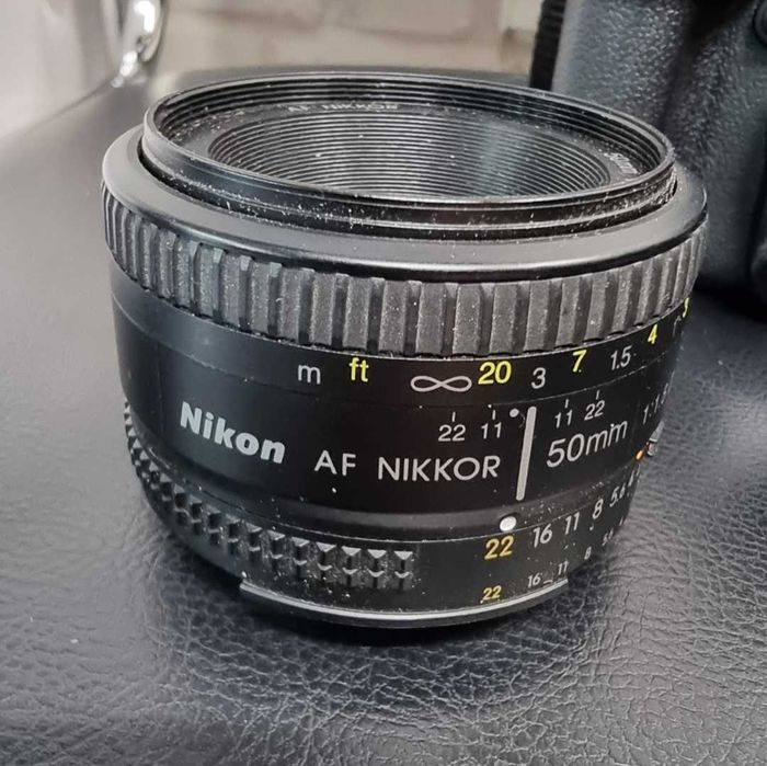 Фотоапарат Nikon D7000 с обектив Nikon AF Nikkor 50mm f/1.8D