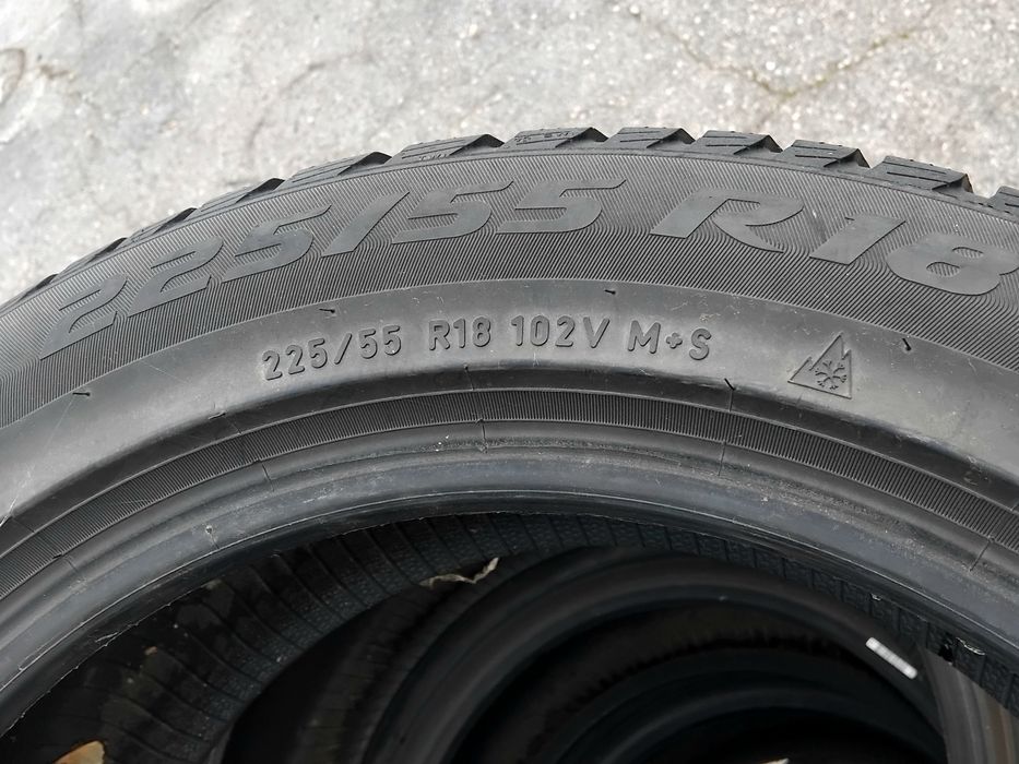 Гуми 225 55 18 Пирели Pirelli 4 броя+.
Нов внос. Не са нови!