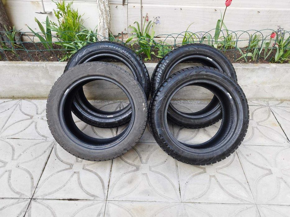 Зимни автомобилни гуми