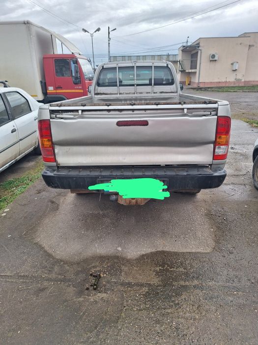 Vând Toyota Hilux