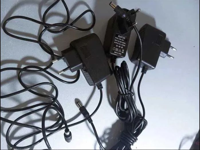 адаптер , блок питания 12v 1.5A