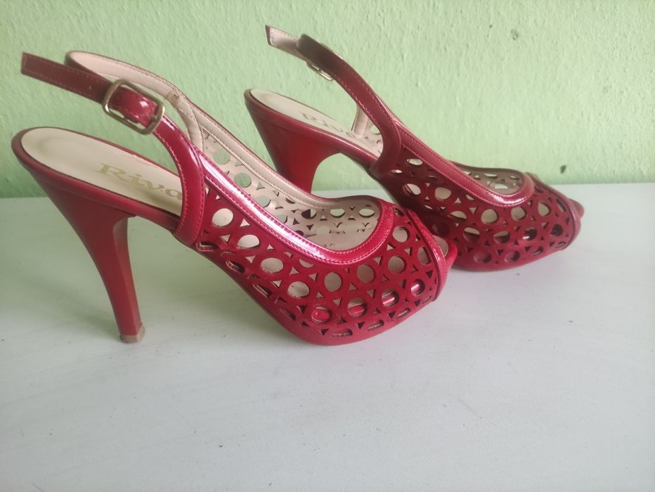 Червени дамски обувки с ток Rivas