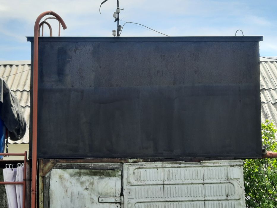 Продам большой бак для воды