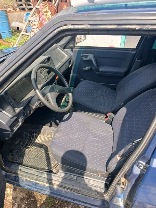 Автомобиль шкода форман