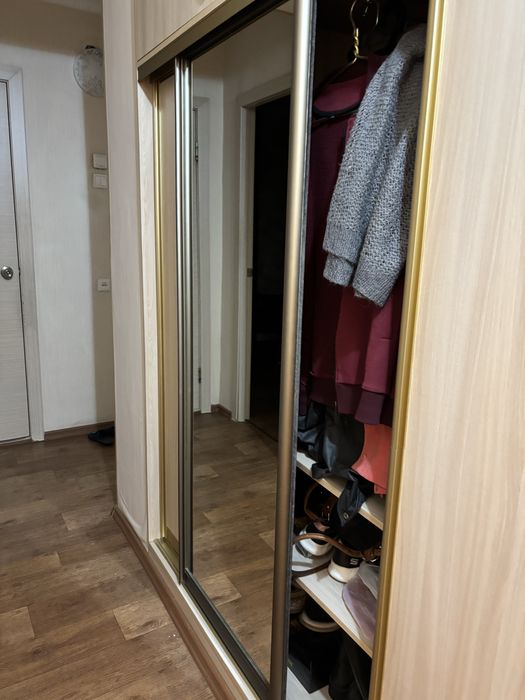 Продам шкаф-купе