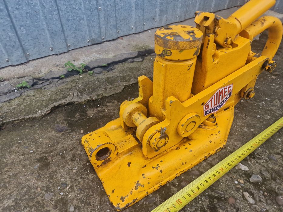 Cric hidraulic STUMEC GEISMAR cai ferate