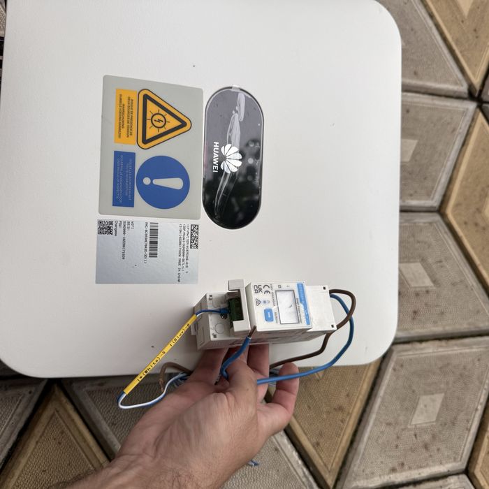 Invertor Huawei SUN2000-5KTL-L hibrid monofazat plus Smart Meter