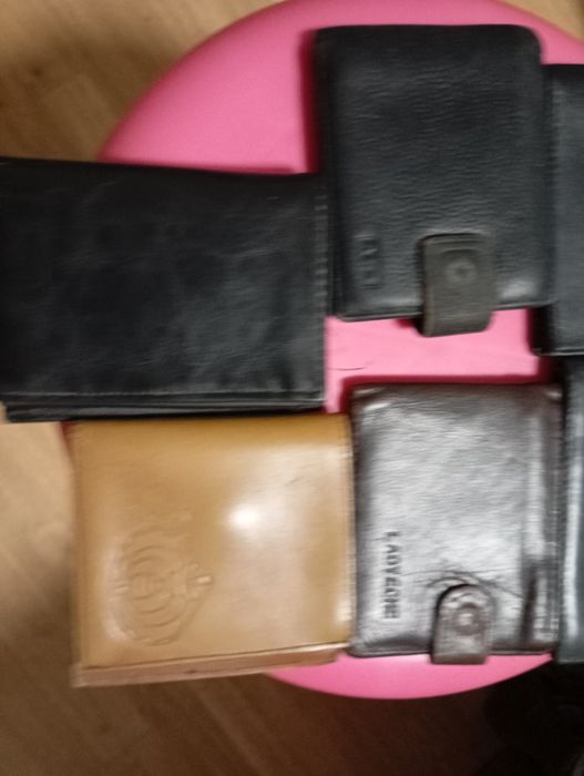 Кожени портмонета