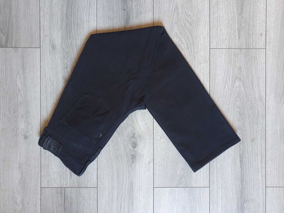 Blugi LEVI'S 314 Shaping Straight - Marime W28 L30 (Talie 76 cm)