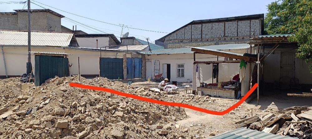 Yashnaboda 1.6 sotuli hovli sotiladi