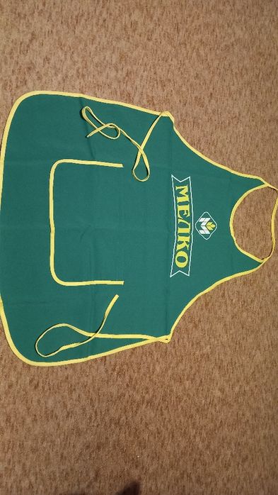 Нови :шал,готварски престилки и нови колани