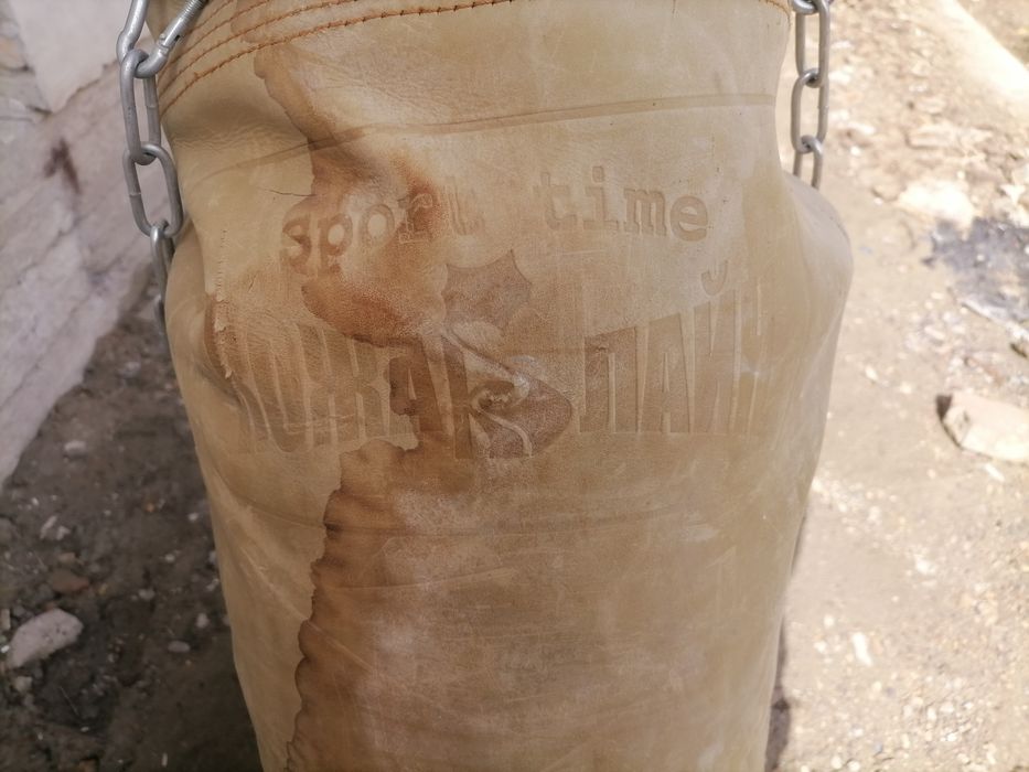 Барча спорт анжомлари сотилади