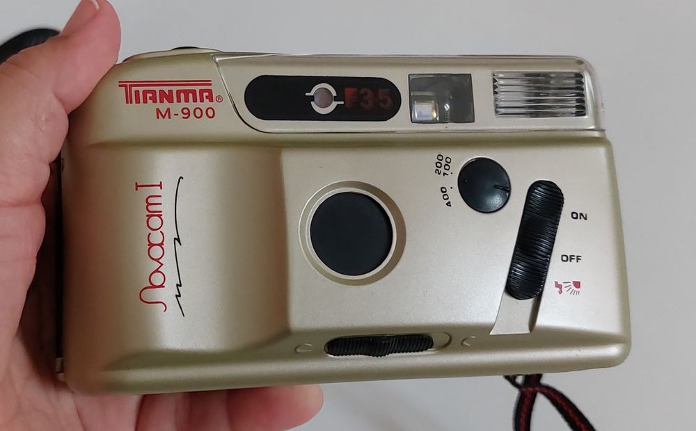 Пленочный фотоаппарат