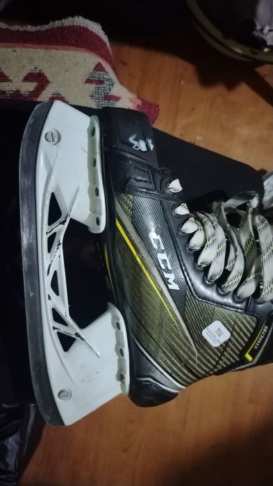Коньки продам 60тыс