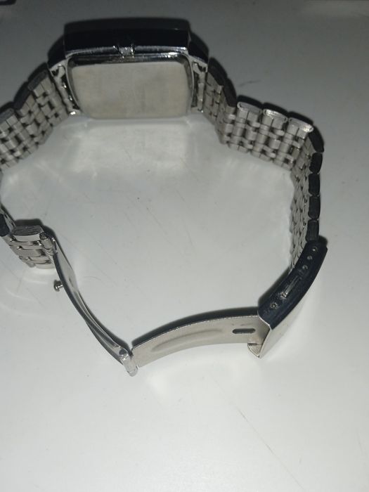 Продам часы Tissot