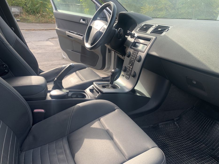 Volvo V50/Волво В50 2.4 Д5 На части!!!