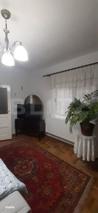 Casa de vanzare, cu 3 camere, 138 mp, zona Calea Domneasca