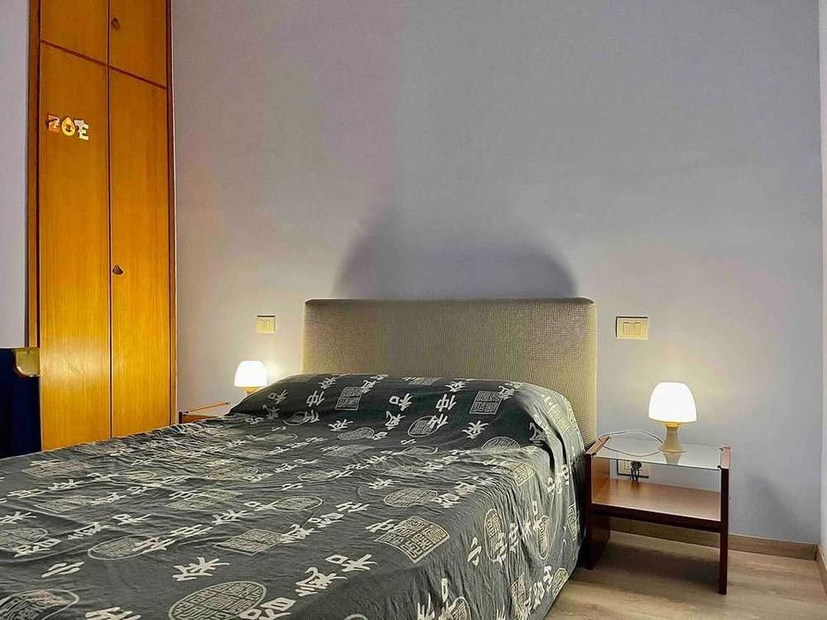 Дава се под наем Тристаен апартамент в София, Център - 90 кв.м за 509.49 € - Снимка #1